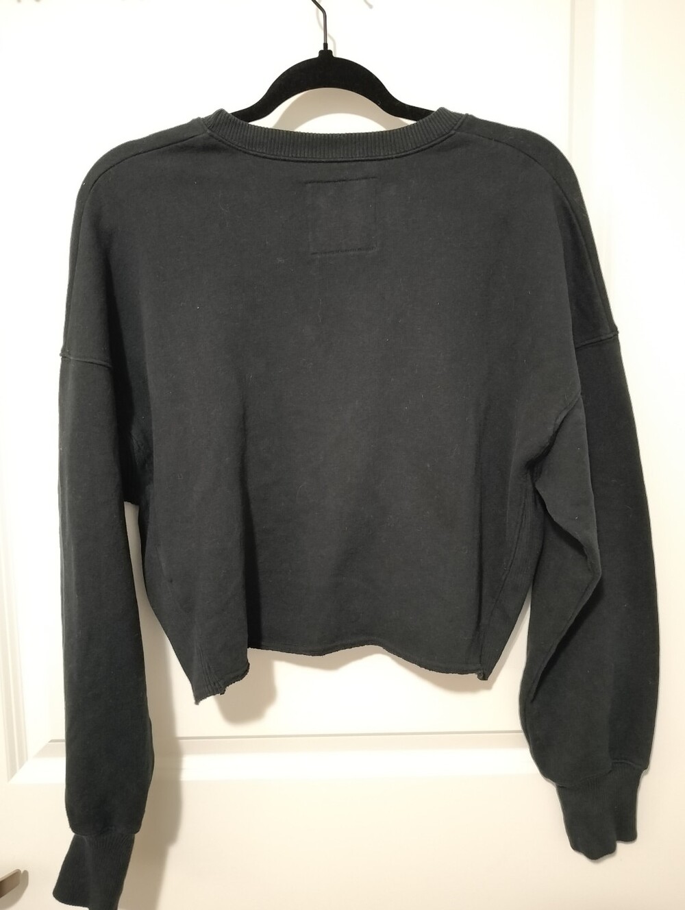 Hollister Women L Black Cropped Crewneck Graphic Sweatshirt LA California - Picture 7 of 9